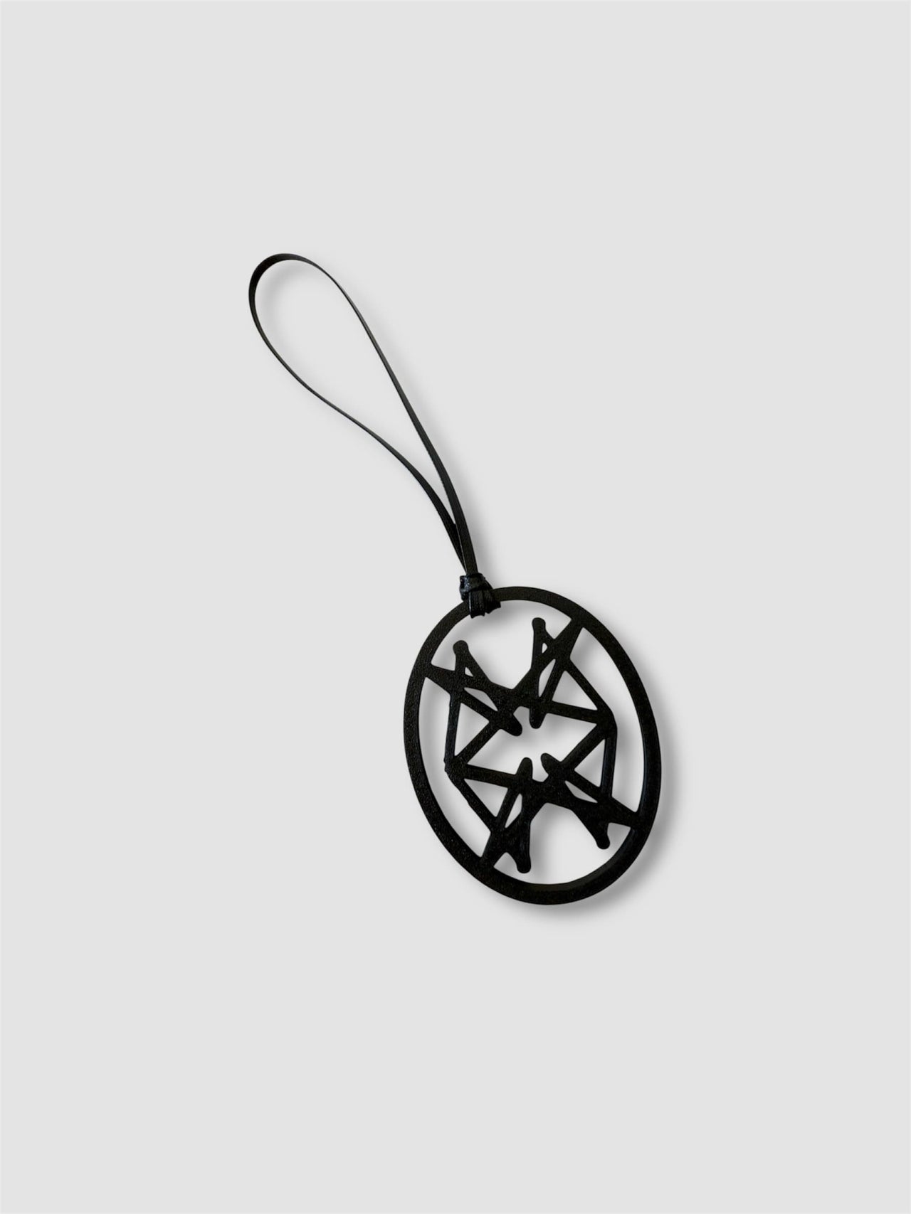Monogram charm Large Black