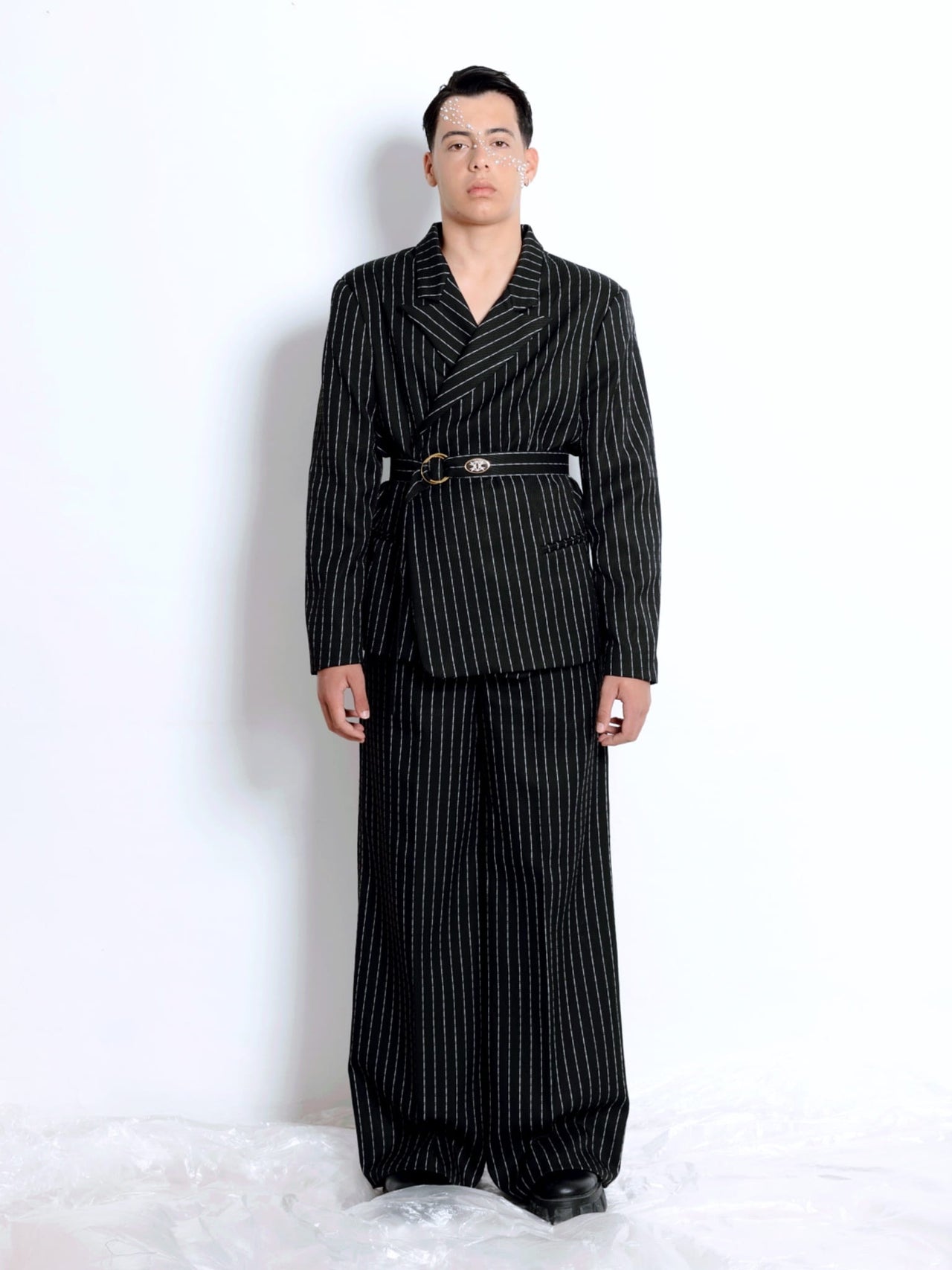 GHAXRA SUIT PIN STRIPPED BLACK